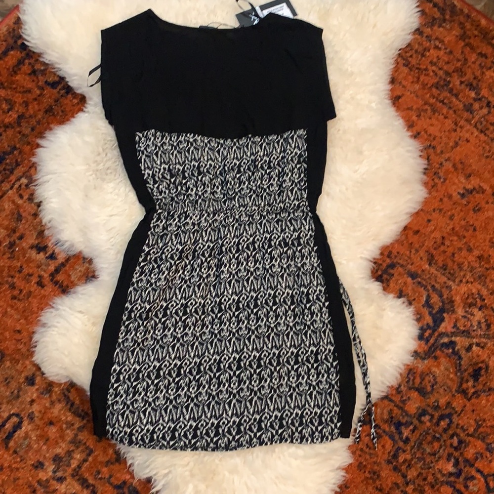 Spring dress - Picture 2 of 2